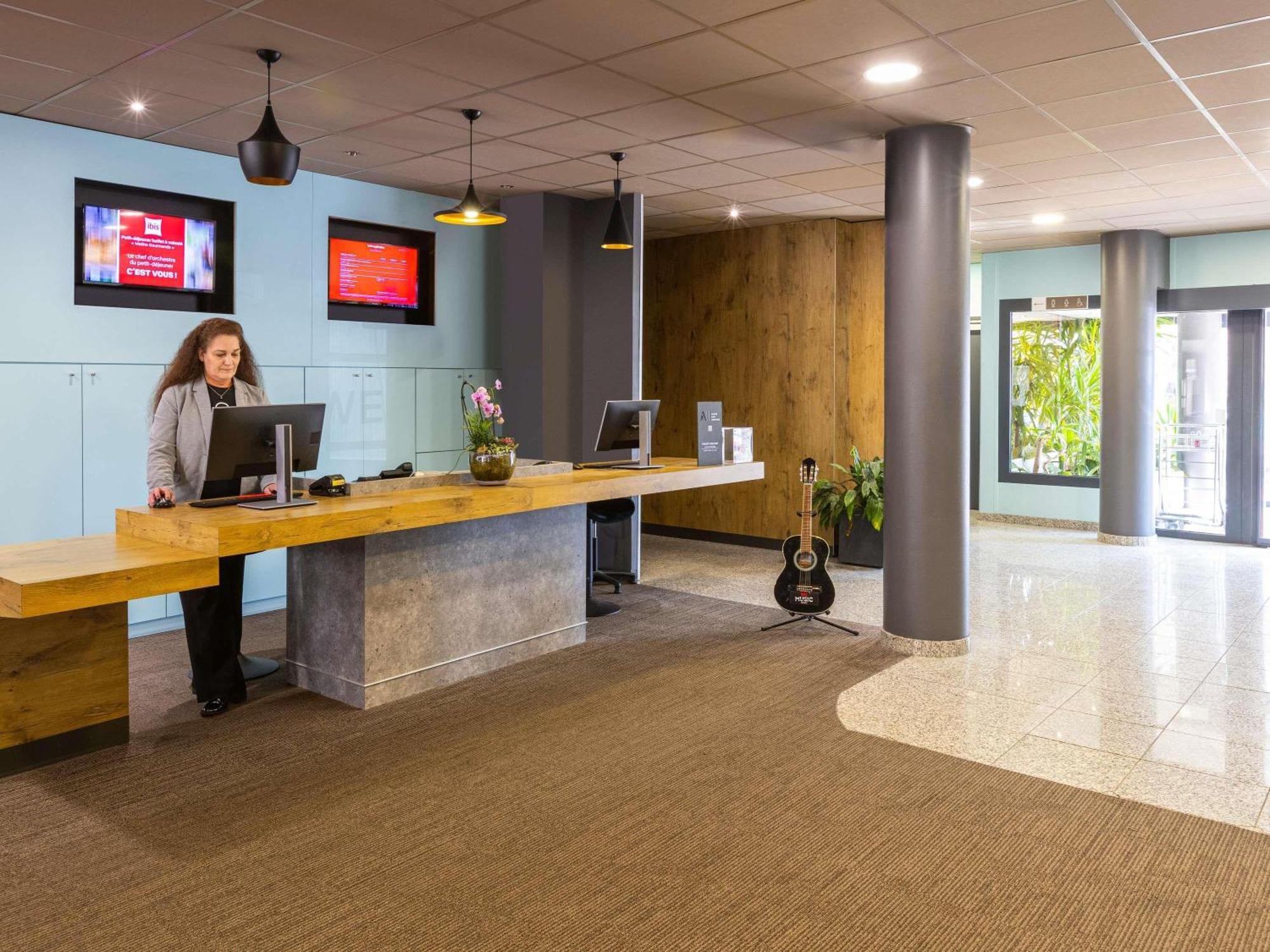Hotel Ibis Epinal Centre Esterno foto