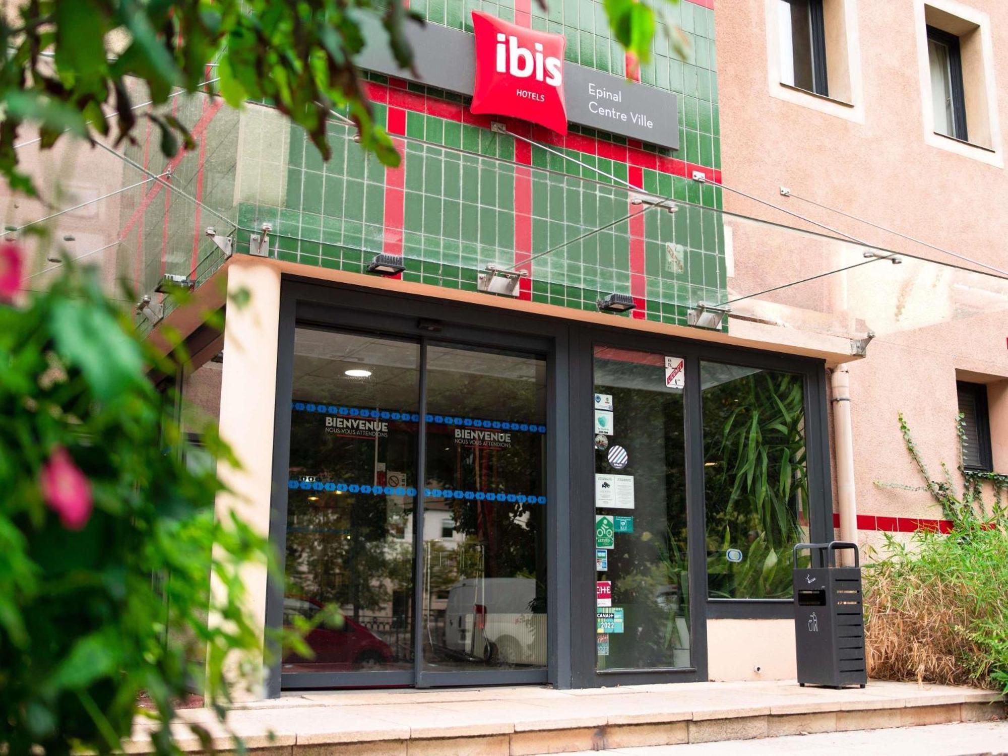 Hotel Ibis Epinal Centre Esterno foto