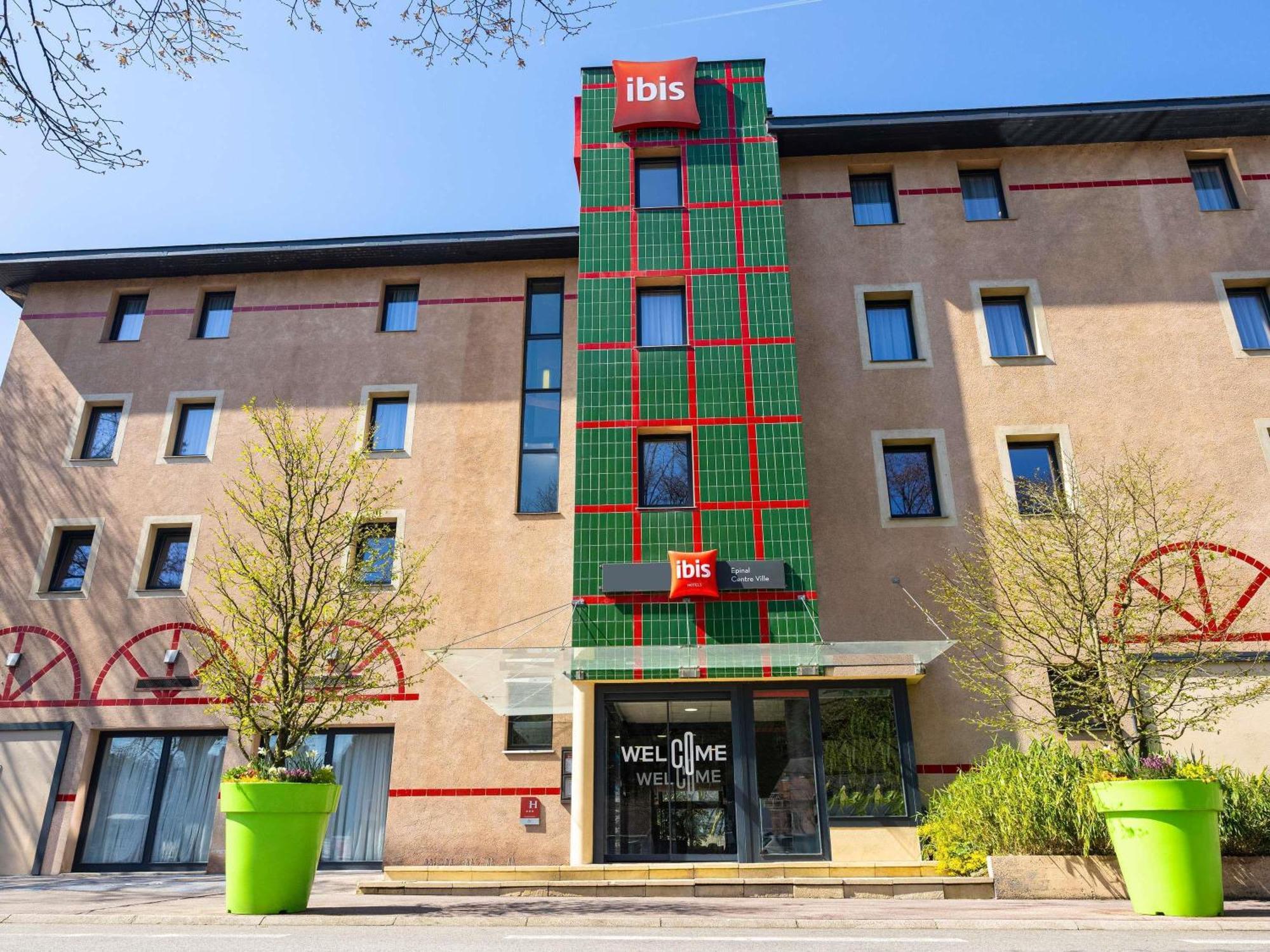 Hotel Ibis Epinal Centre Esterno foto